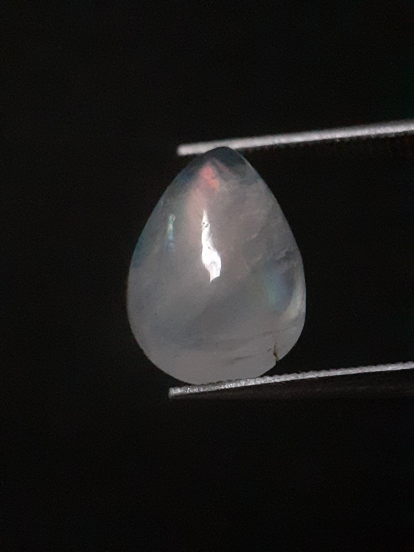 Natural Moonstone - rainbow adularescence - 3.018 ct - pear - Natural Gems Belgium