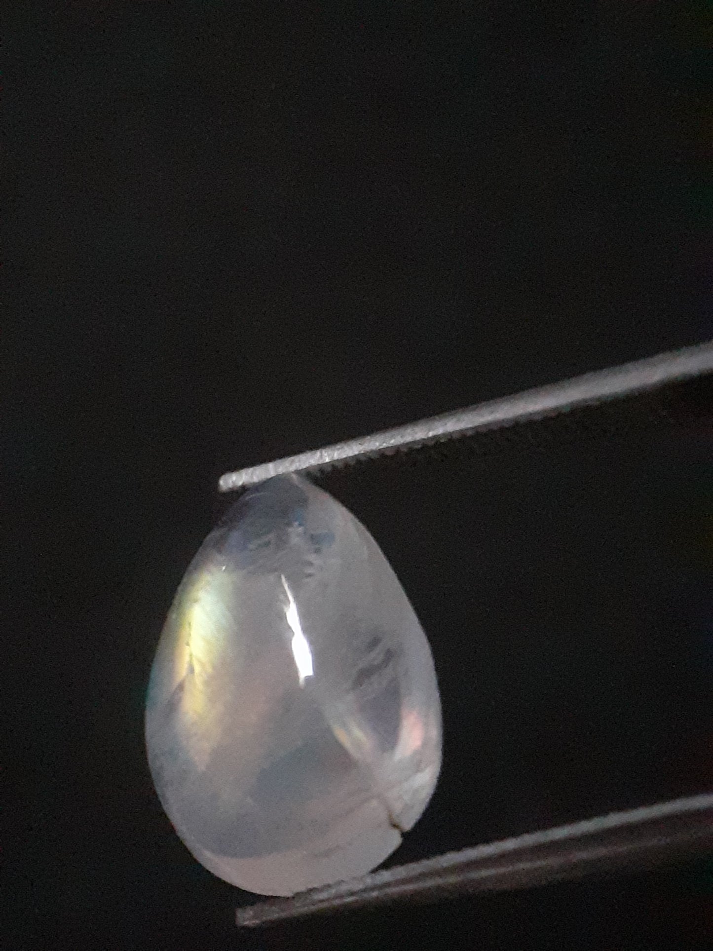 Natural Moonstone - rainbow adularescence - 3.018 ct - pear - Natural Gems Belgium