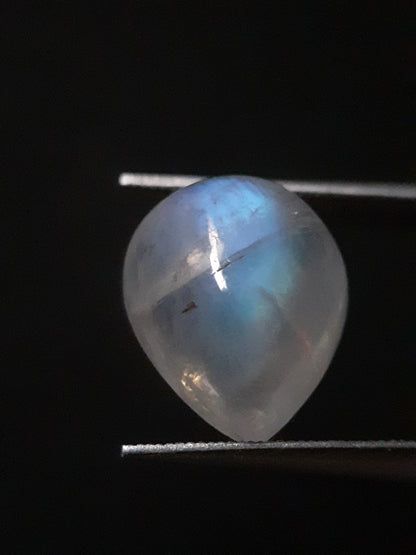 Natural Moonstone - blue adularescence - 3.935 ct - pear - Natural Gems Belgium