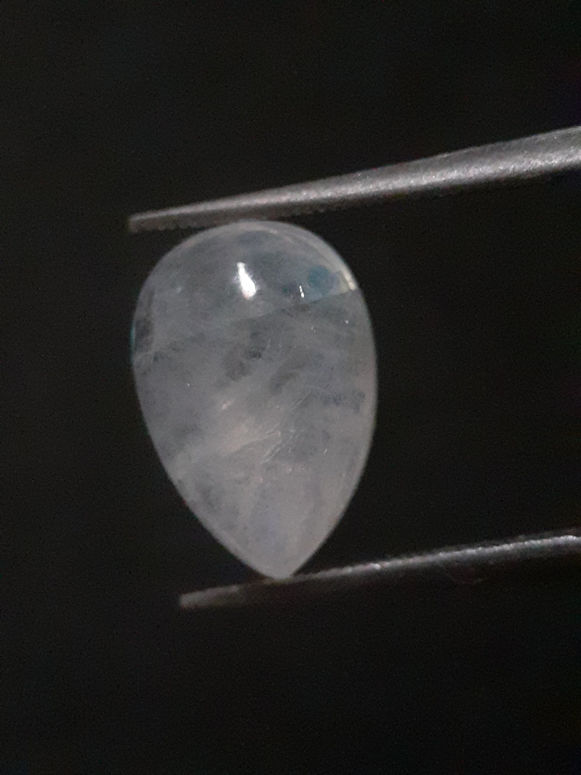 Natural Moonstone - yellow and blue adularescence - 3.304 ct - pear - Natural Gems Belgium