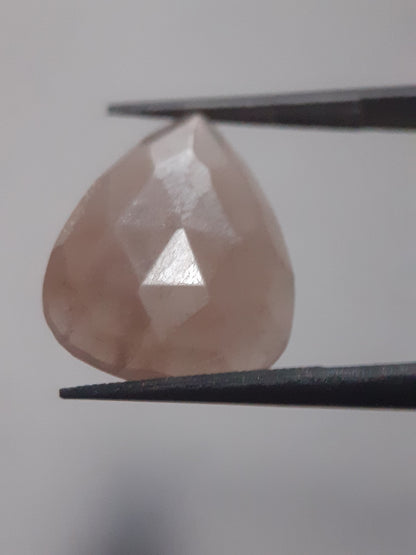 Natural Moonstone faceted - peach moonstone - 6.004 ct - pear - rose cut - Natural Gems Belgium