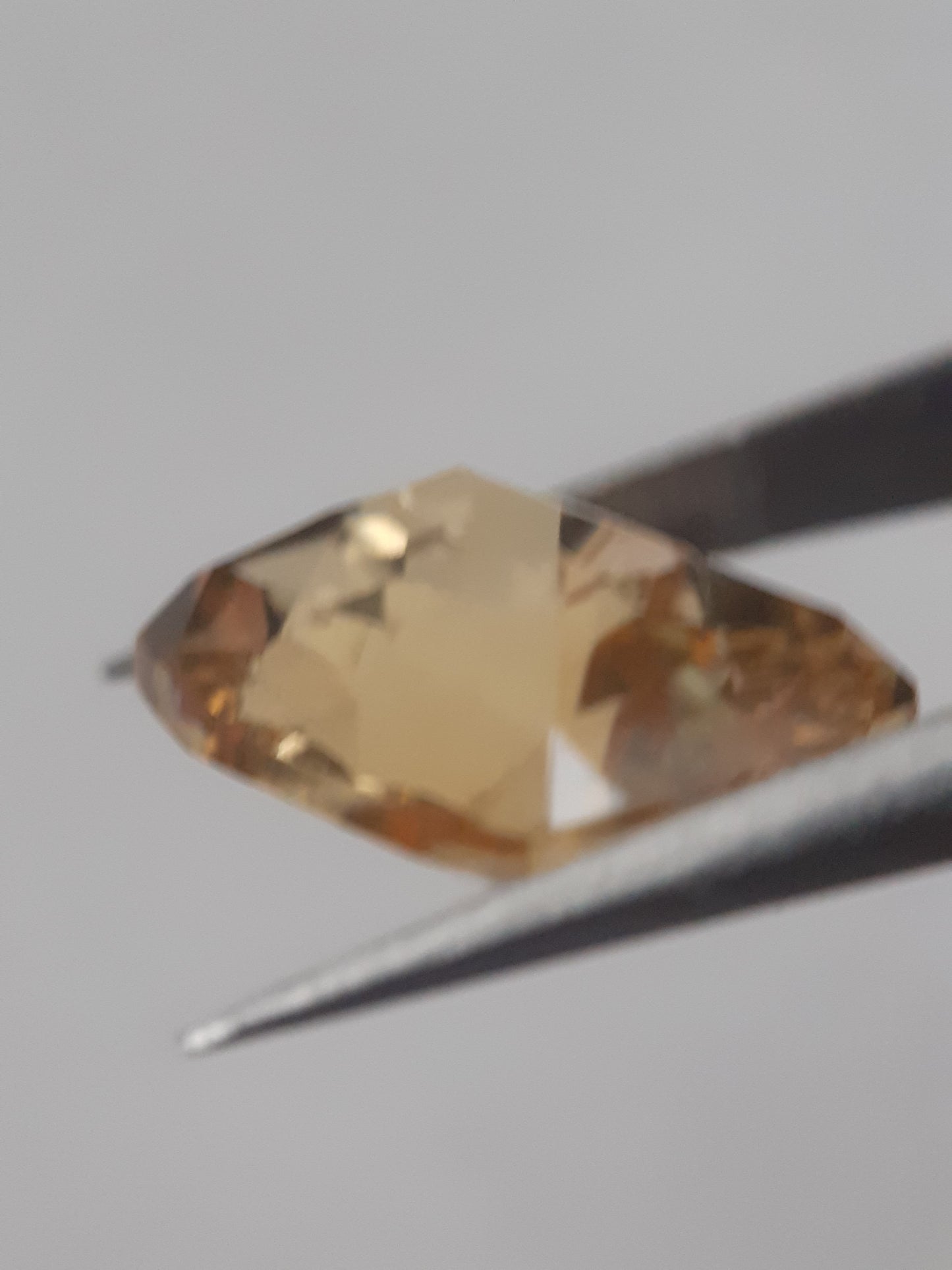 Natural sunlight yellow Citrine - 7.134 ct - cushion - unheated - Natural Gems Belgium