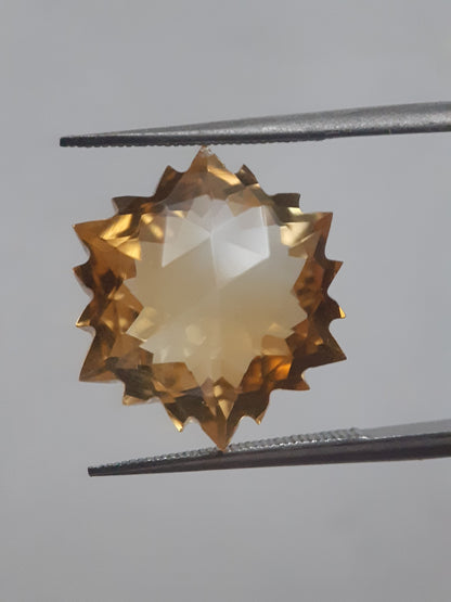 Natural light yellow Citrine - 9.990 ct - hexagon - unheated - Natural Gems Belgium