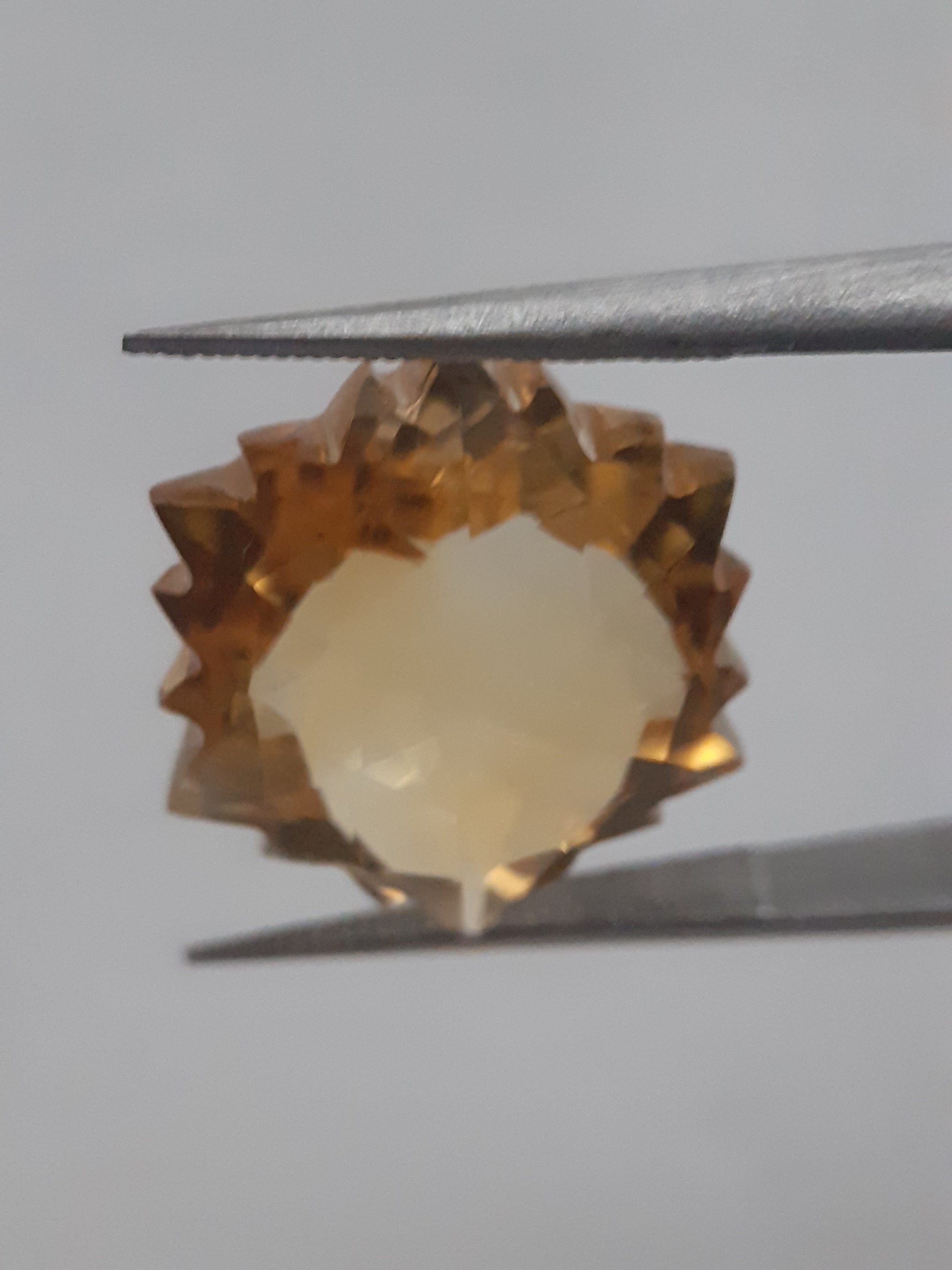 Natural light yellow Citrine - 9.990 ct - hexagon - unheated - Natural Gems Belgium