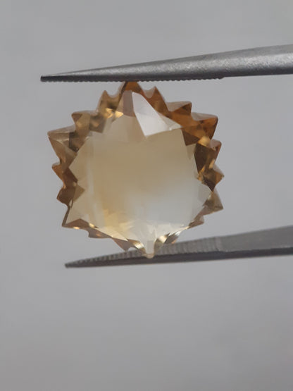 Natural light yellow Citrine - 9.990 ct - hexagon - unheated - Natural Gems Belgium