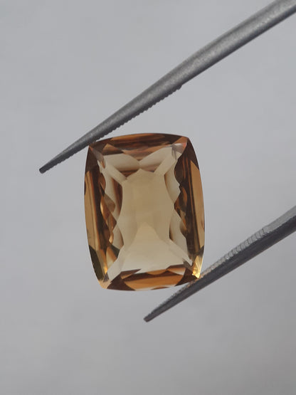 Natural yellow Citrine - 5.010 ct - cushion - unheated - Natural Gems Belgium