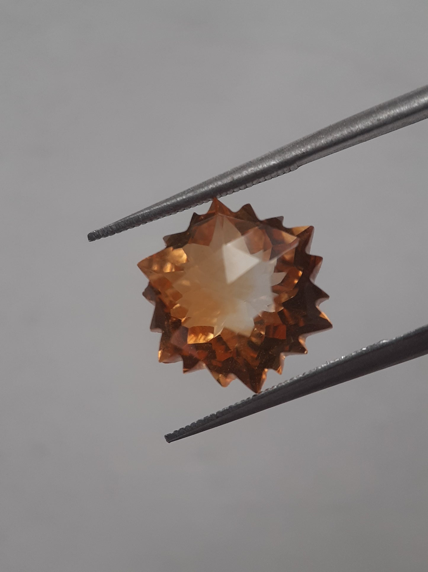 Natural light yellow Citrine - 4.989 ct - hexagon - unheated - Natural Gems Belgium