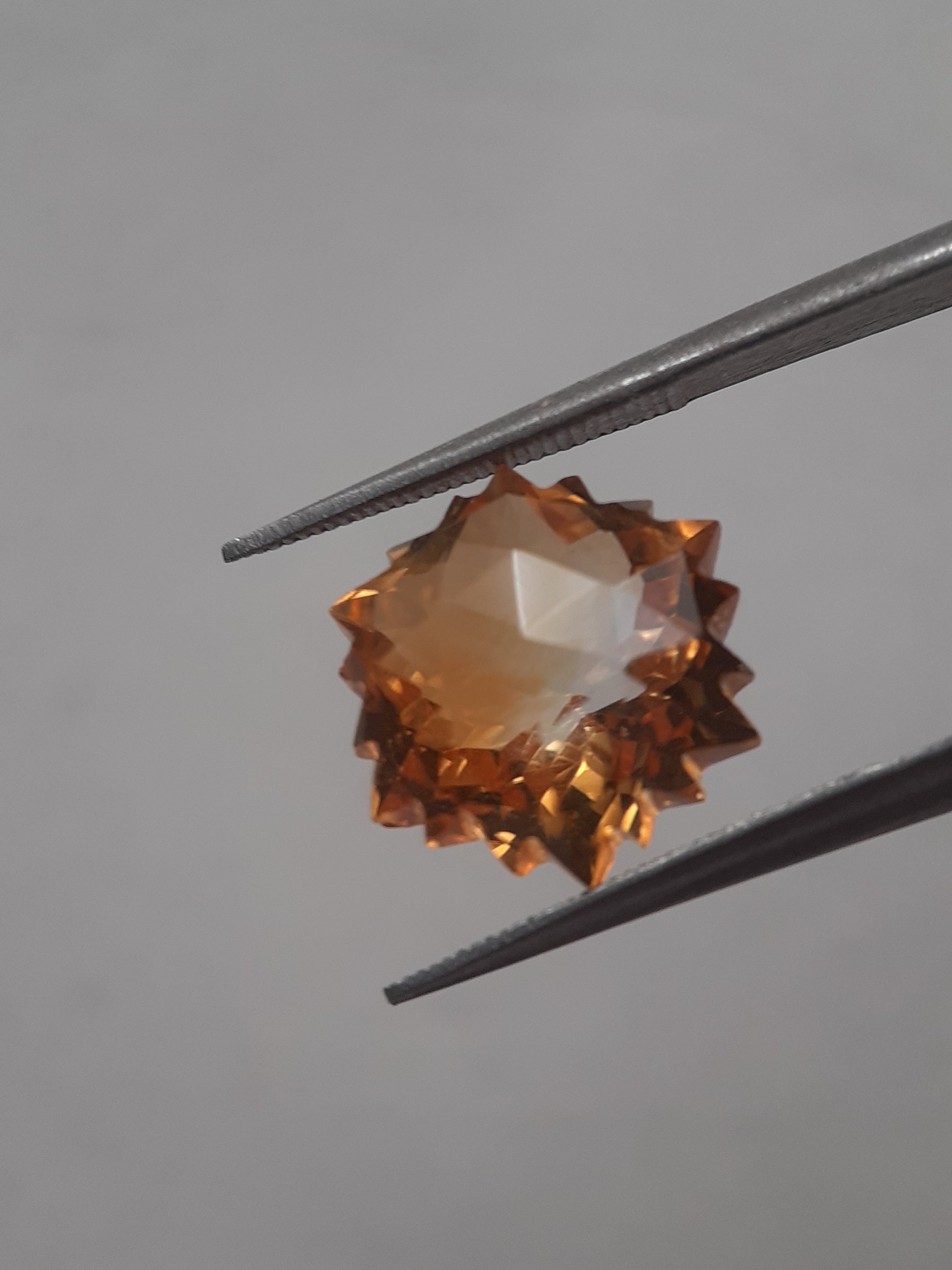 Natural light yellow Citrine - 4.989 ct - hexagon - unheated - Natural Gems Belgium