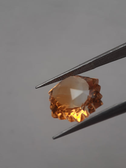 Natural light yellow Citrine - 4.989 ct - hexagon - unheated - Natural Gems Belgium