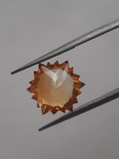 Natural light yellow Citrine - 4.989 ct - hexagon - unheated - Natural Gems Belgium