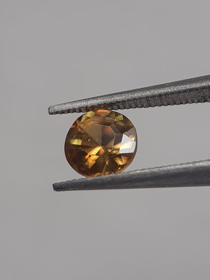 Natural yellow shpene - 0.455 ct - round - unheated - Natural Gems Belgium