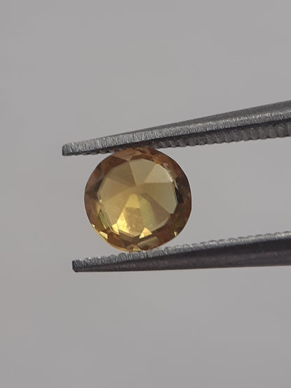 Natural yellow shpene - 0.455 ct - round - unheated - Natural Gems Belgium