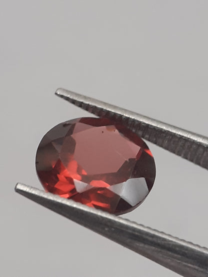 Natural Red Rhodolite Garnet - 1.318 ct - round - unheated - Natural Gems Belgium