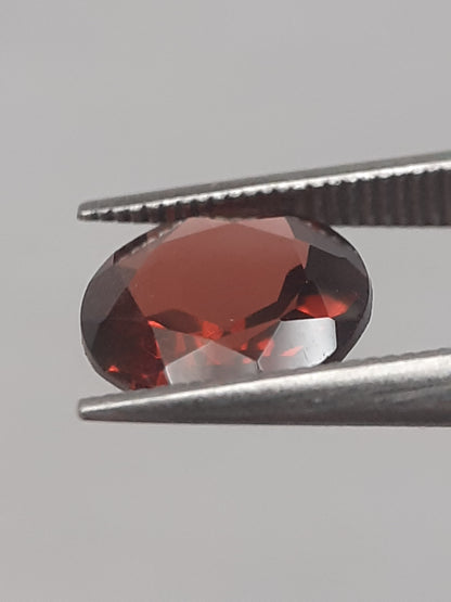 Natural Red Rhodolite Garnet - 1.324 ct - round - unheated - Natural Gems Belgium