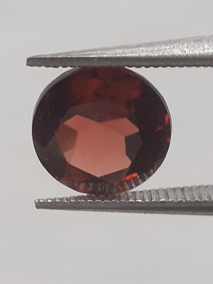 Natural Red Rhodolite Garnet - 1.324 ct - round - unheated - Natural Gems Belgium