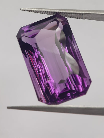 Natural deep purple Amethyst - 14.473 ct - octagon - unheated