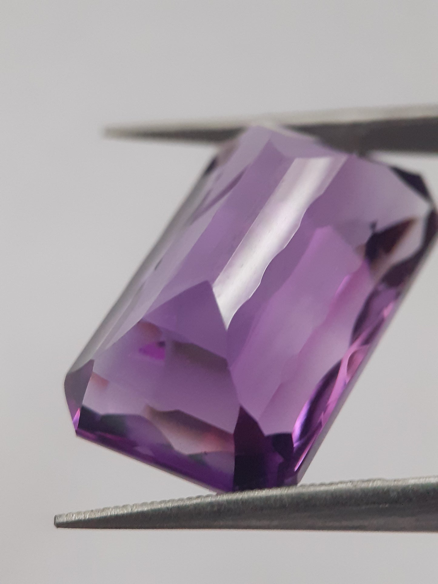 Natural deep purple Amethyst - 14.473 ct - octagon - unheated