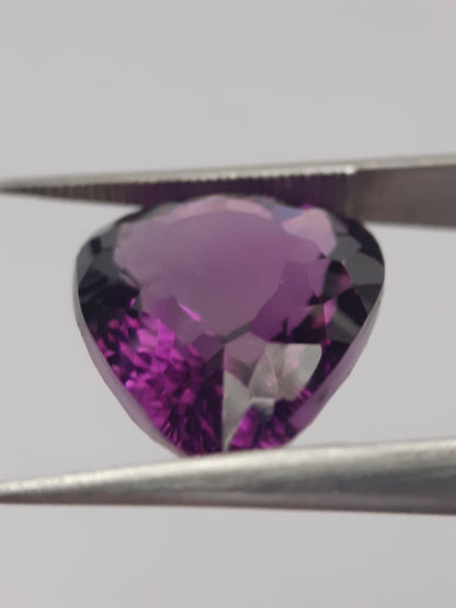 Natural deep purple Amethyst - 7.669 ct - Pear - very good color