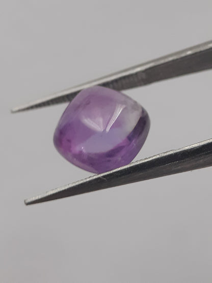 Natural purple Amethyst - 2.598 ct - cushion cabochon - 7.9 x 7.8 mm