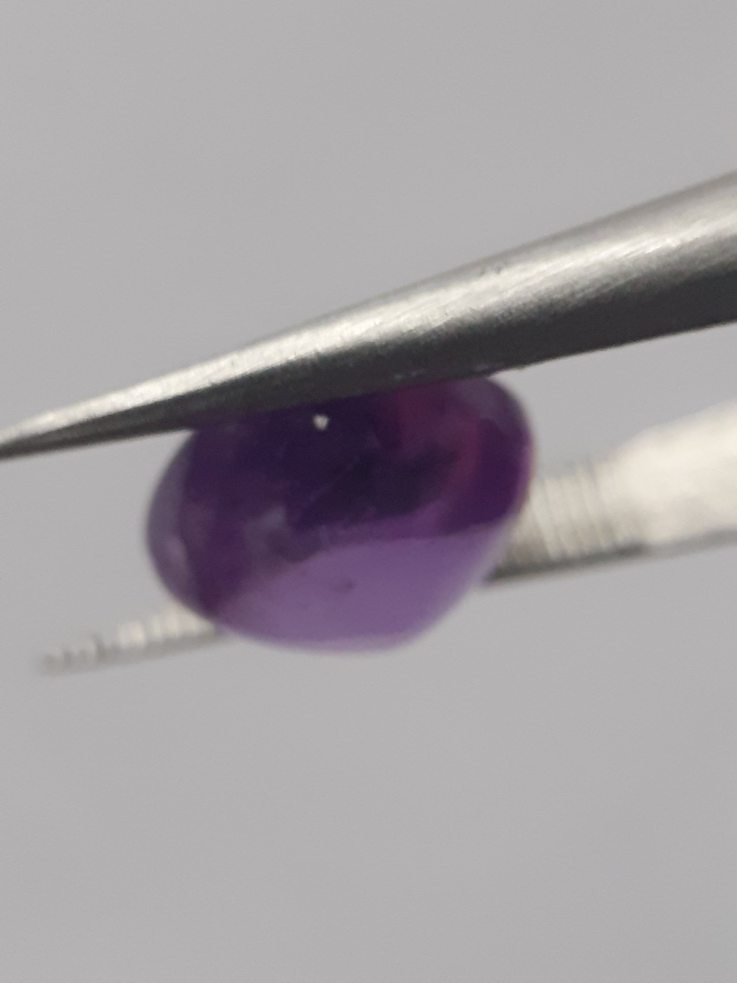 Natural purple Amethyst - 2.598 ct - cushion cabochon - 7.9 x 7.8 mm