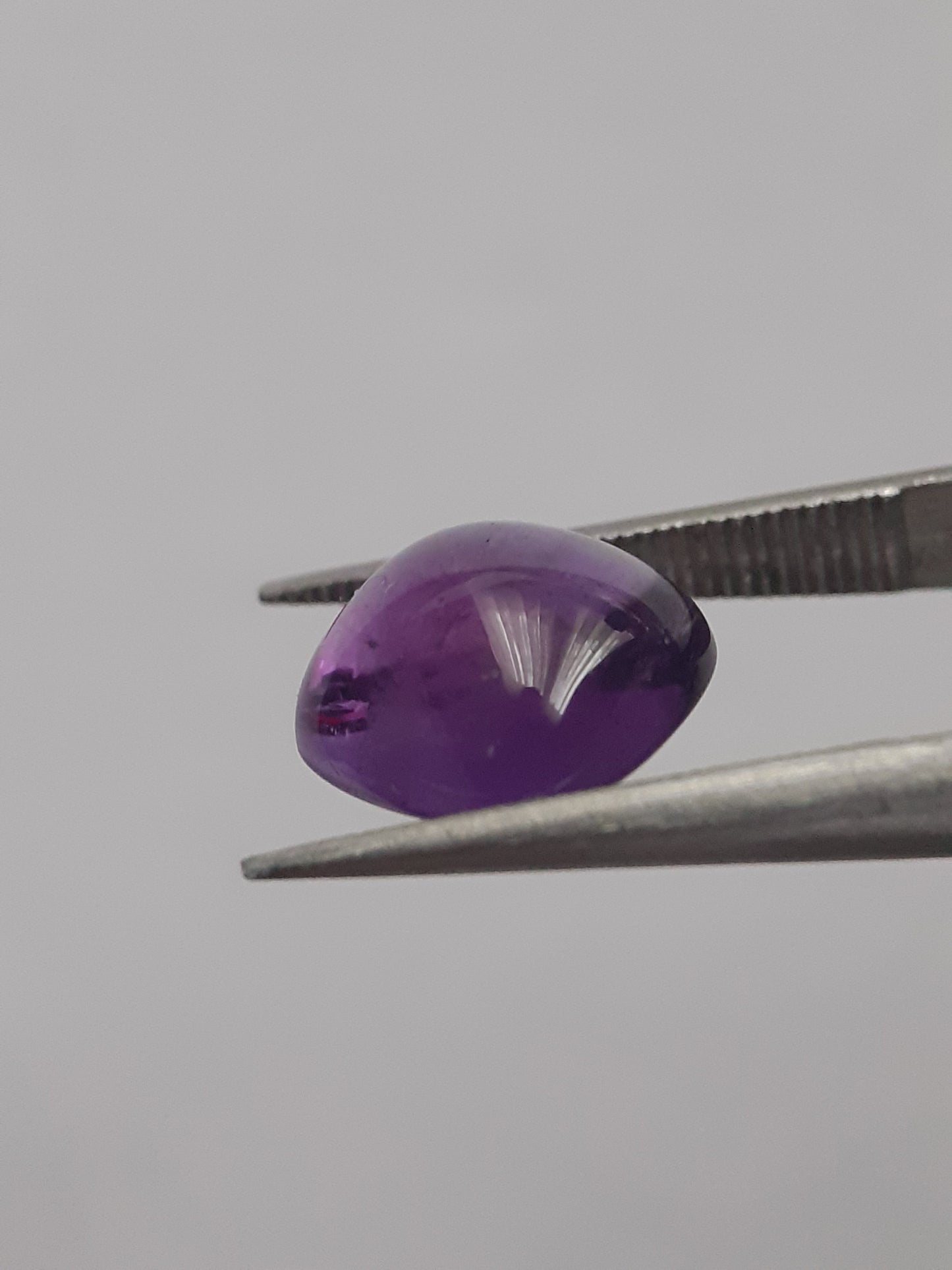 Natural purple Amethyst - 2.188 ct - cushion cabochon - 7.8 x 7.8 mm