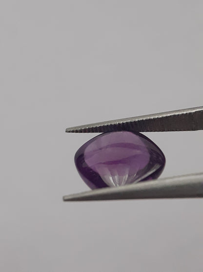 Natural purple Amethyst - 2.188 ct - cushion cabochon - 7.8 x 7.8 mm