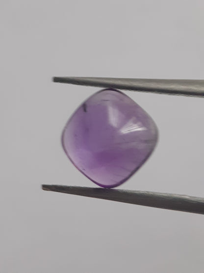 Natural purple Amethyst - 1.949 ct - cushion cabochon - 7.6 x 7.4 mm