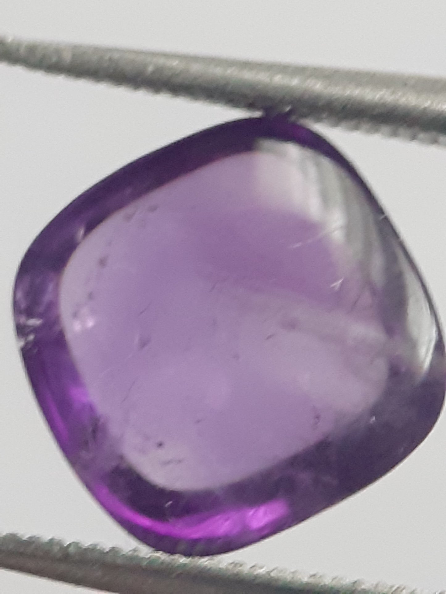 Natural purple Amethyst - 1.949 ct - cushion cabochon - 7.6 x 7.4 mm