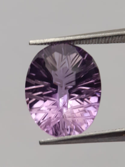 Natural violet purple Amethyst - 4.367 ct - oval - custom cut - excellent cut