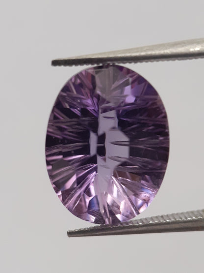 Natural violet purple Amethyst - 4.367 ct - oval - custom cut - excellent cut