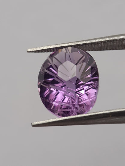 Natural violet purple Amethyst - 2.774 ct - oval - custom cut - excellent cut