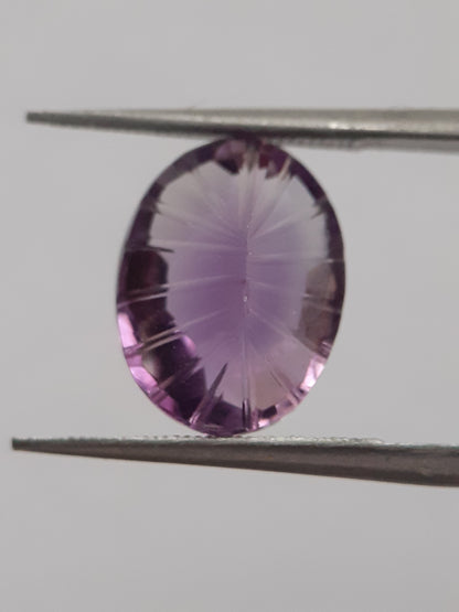 Natural violet purple Amethyst - 4.073 ct - oval - custom cut - excellent cut