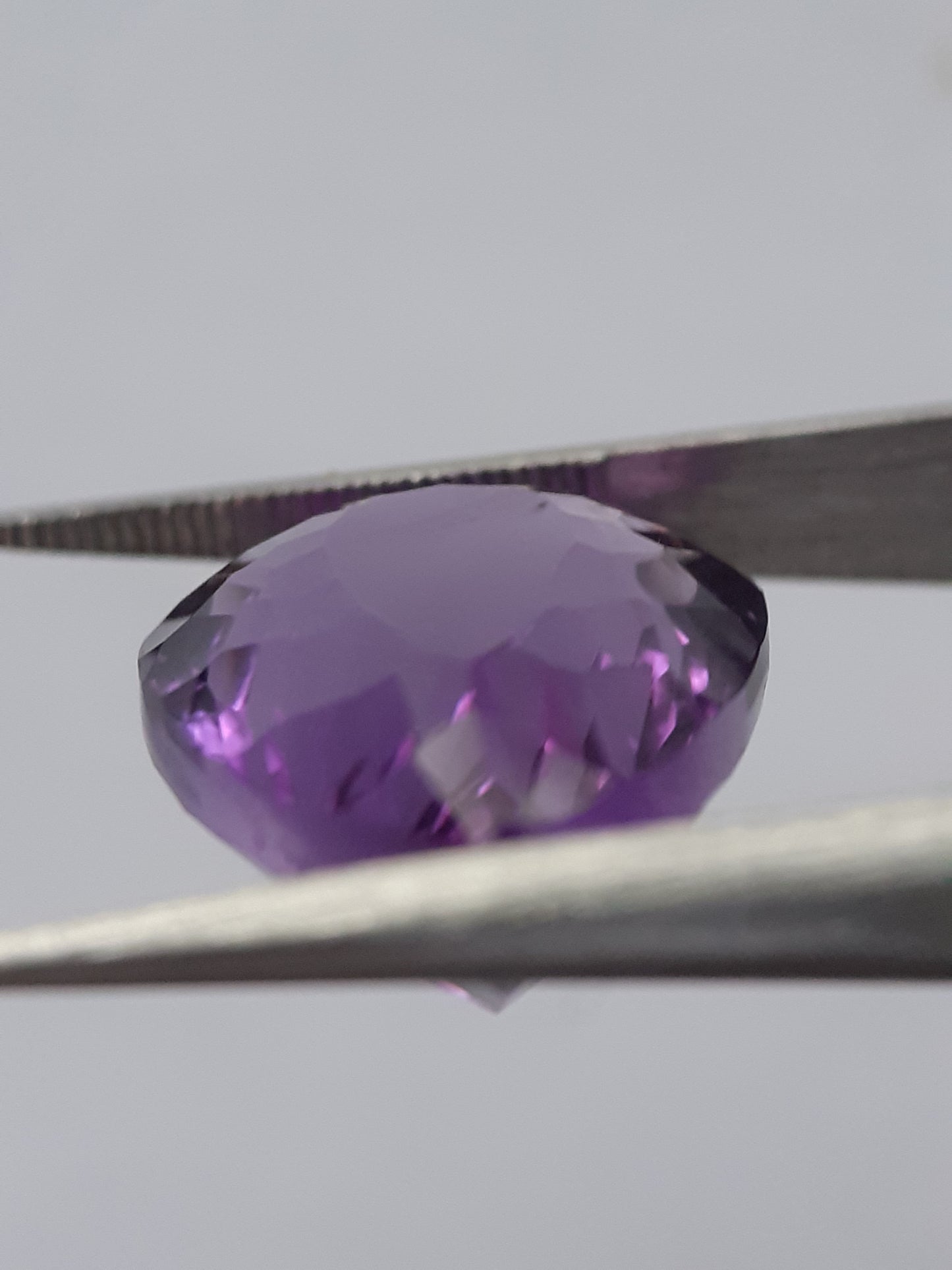 Natural purple Amethyst - 9.778 ct - Pear - good color - good clarity