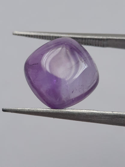 Natural purple Amethyst - 4.230 ct - cushion cabochon - 9.9 x 9.9 mm