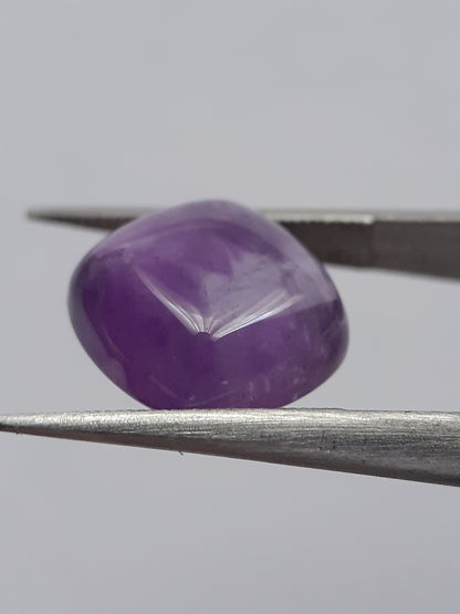 Natural purple Amethyst - 4.230 ct - cushion cabochon - 9.9 x 9.9 mm