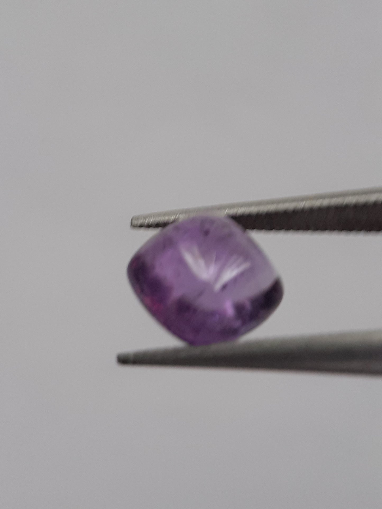 Natural purple Amethyst - 1.140 ct - cushion cabochon - 6.0 x 6.0 mm