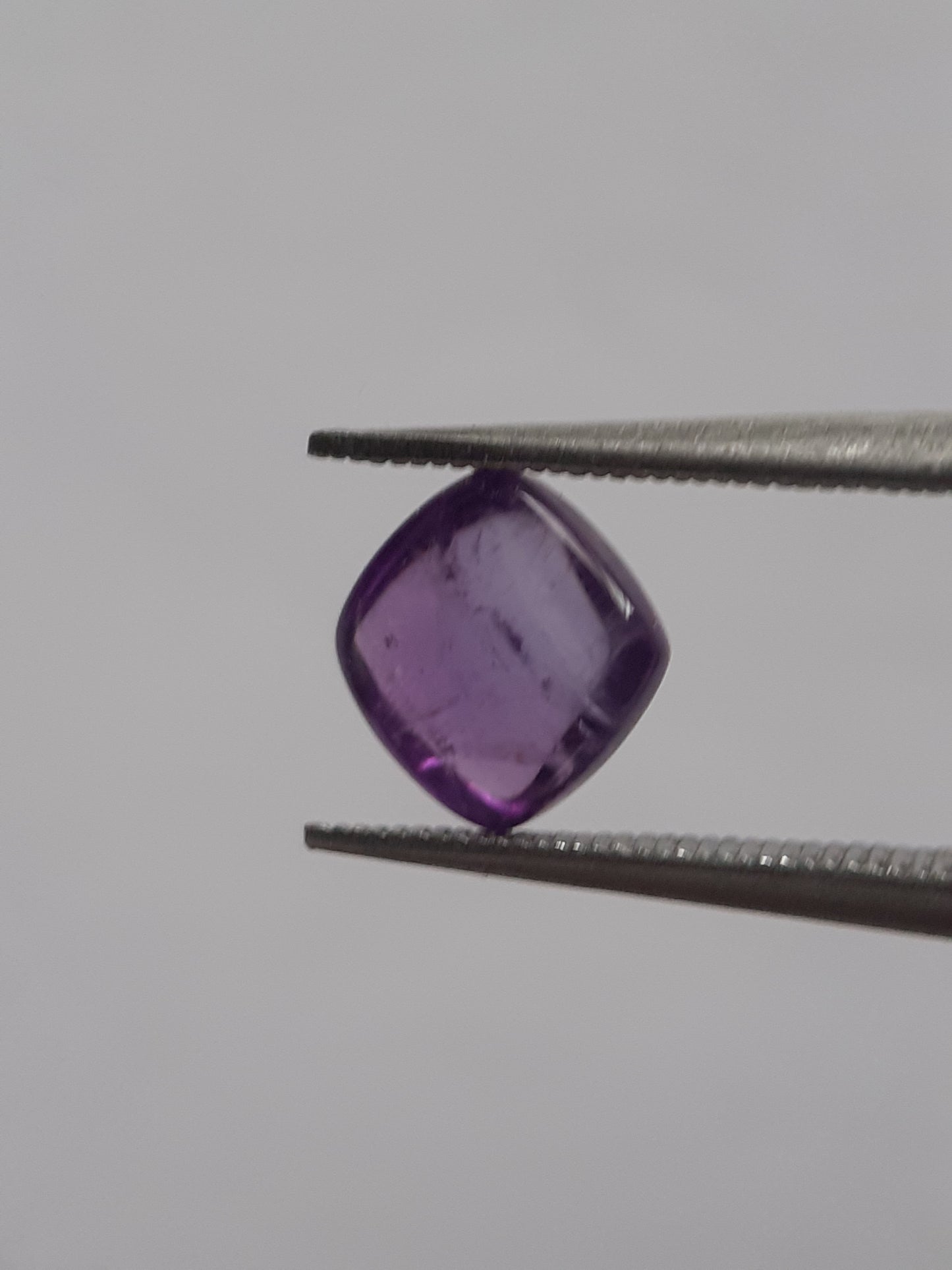 Natural purple Amethyst - 1.140 ct - cushion cabochon - 6.0 x 6.0 mm