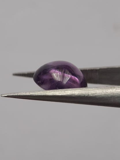 Natural purple Amethyst - 2.444 ct - cushion cabochon - 8.0 x 8.0 mm