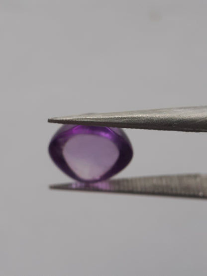 Natural purple Amethyst - 1.644 ct - cushion cabochon - 7.0 x 7.0 mm