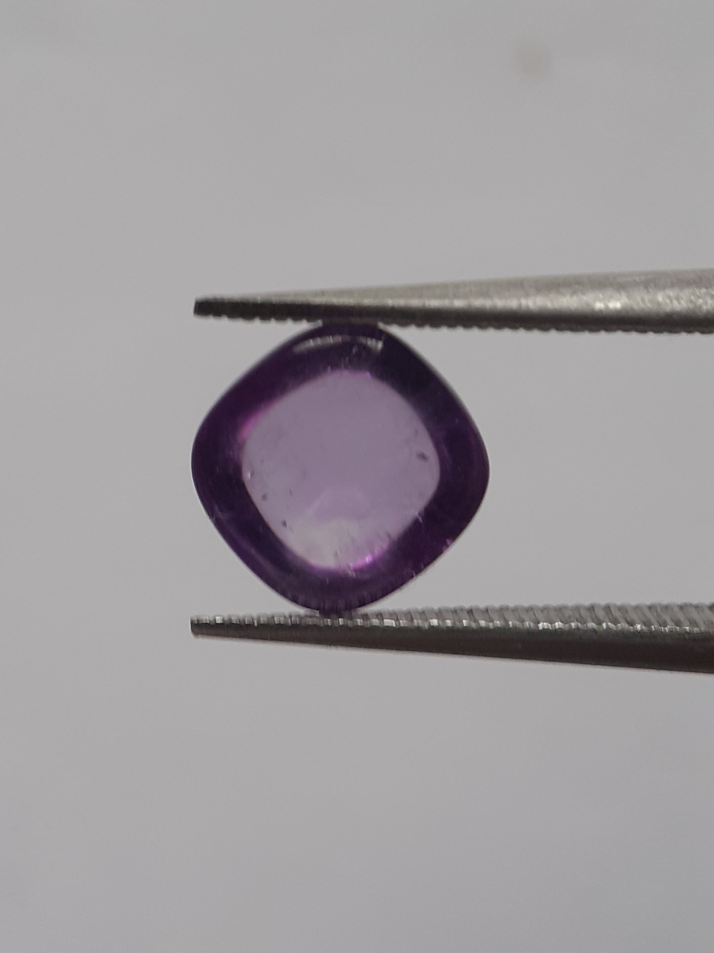 Natural purple Amethyst - 1.644 ct - cushion cabochon - 7.0 x 7.0 mm