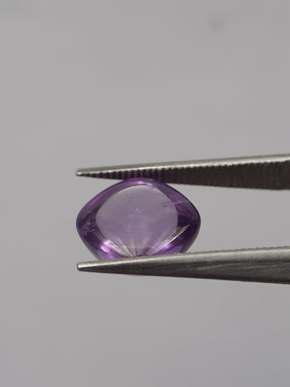 Natural purple Amethyst - 1.644 ct - cushion cabochon - 7.0 x 7.0 mm