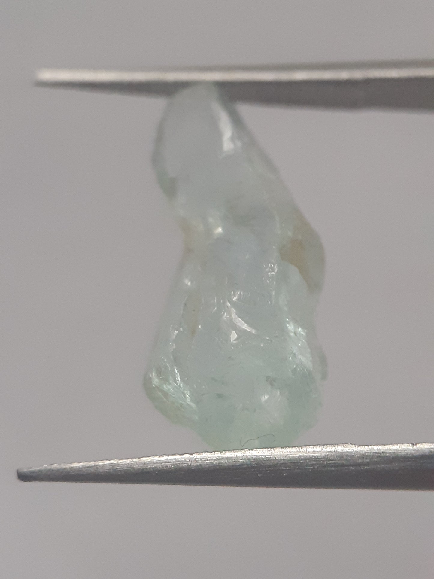 Natural greenish blue Aquamarine - 4.780 ct - Rough Gemstone - for faceting