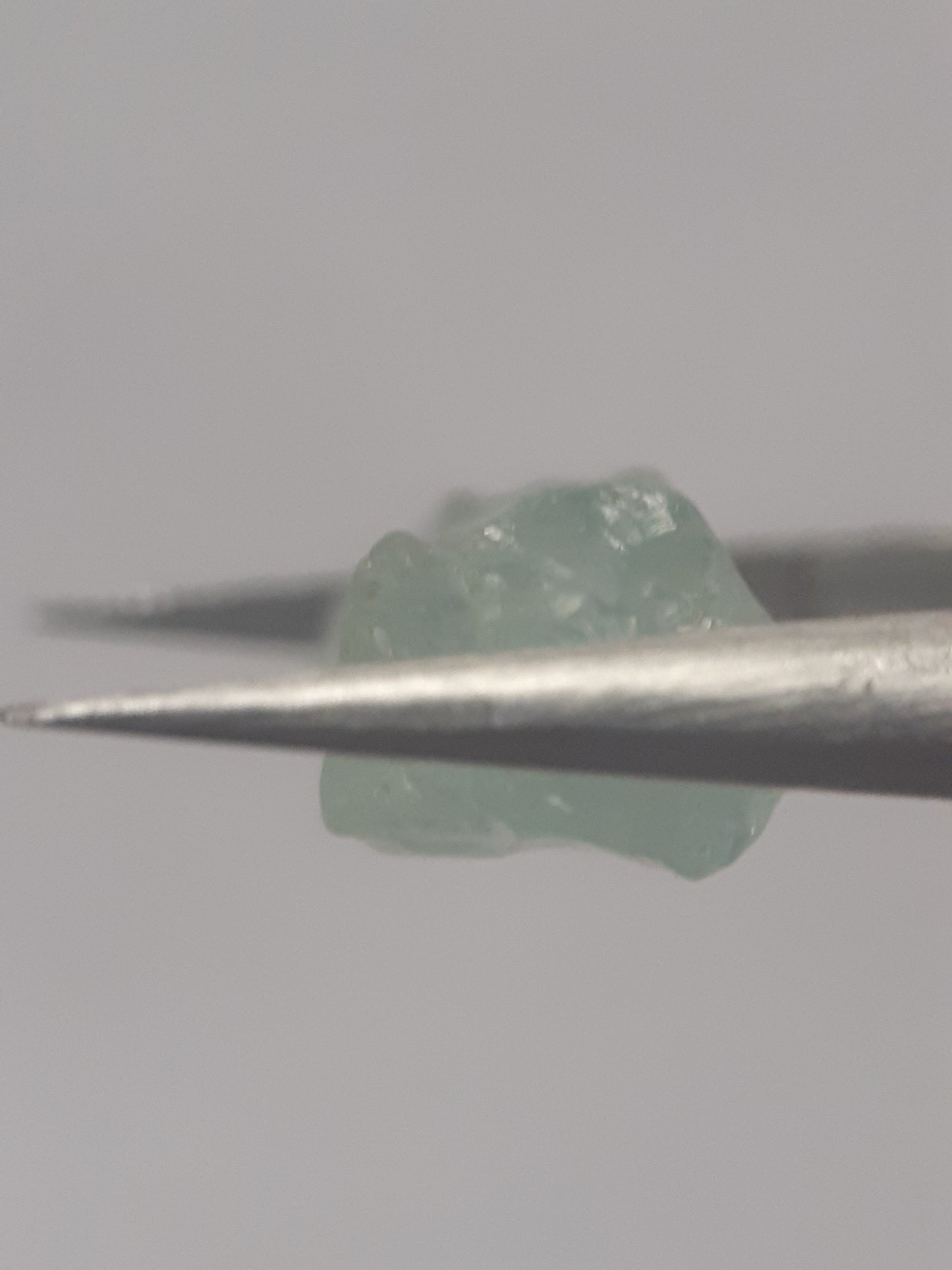 Natural greenish blue Aquamarine - 4.780 ct - Rough Gemstone - for faceting