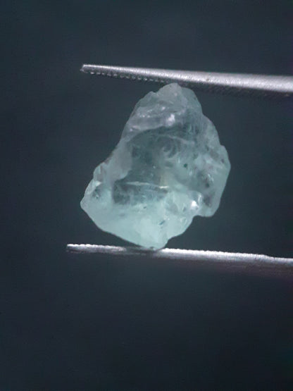 Natural greenish blue Aquamarine - 3.777 ct - Rough Gemstone - for faceting