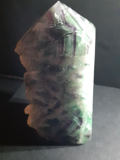 Bicolor fluorite Tower - 8.5 cm high - Natural Fluorite crystal tower Druzy Pockets