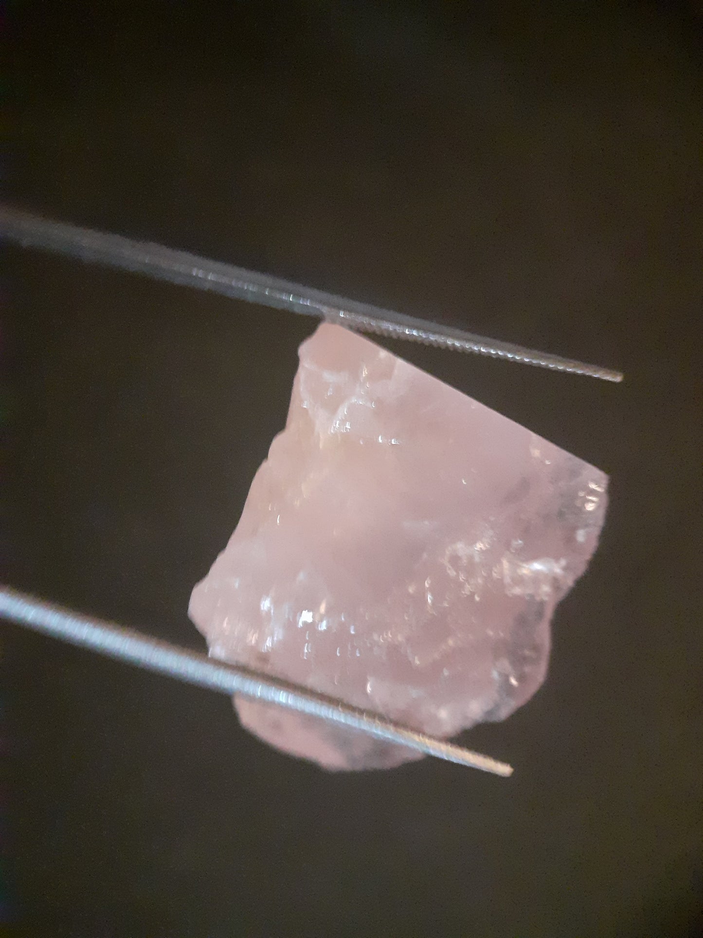 Natural Rough Rose Quartz - 23.379 ct - pink