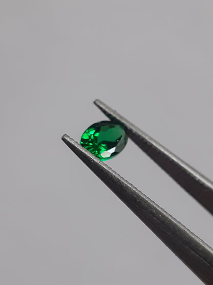 Natural Bright Green Tsavorite Garnet - 0.24 ct - oval - unheated - Tanzania