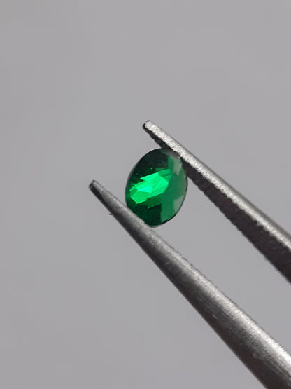 Natural Bright Green Tsavorite Garnet - 0.24 ct - oval - unheated - Tanzania