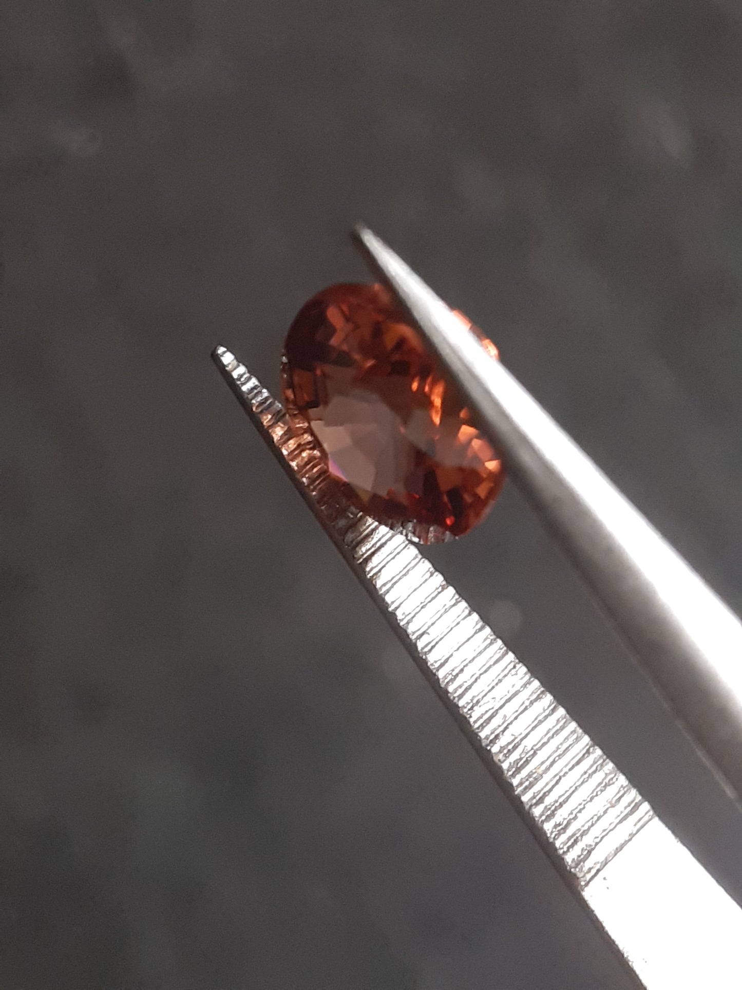 Natural Malaya Garnet - 1.23 ct - Cushion - Kenya - magnificent color - VS