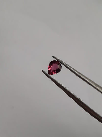 Natural red Ruby - 0.29 ct - Pear - unheated - East Africa - puplish red ruby - excellent luster